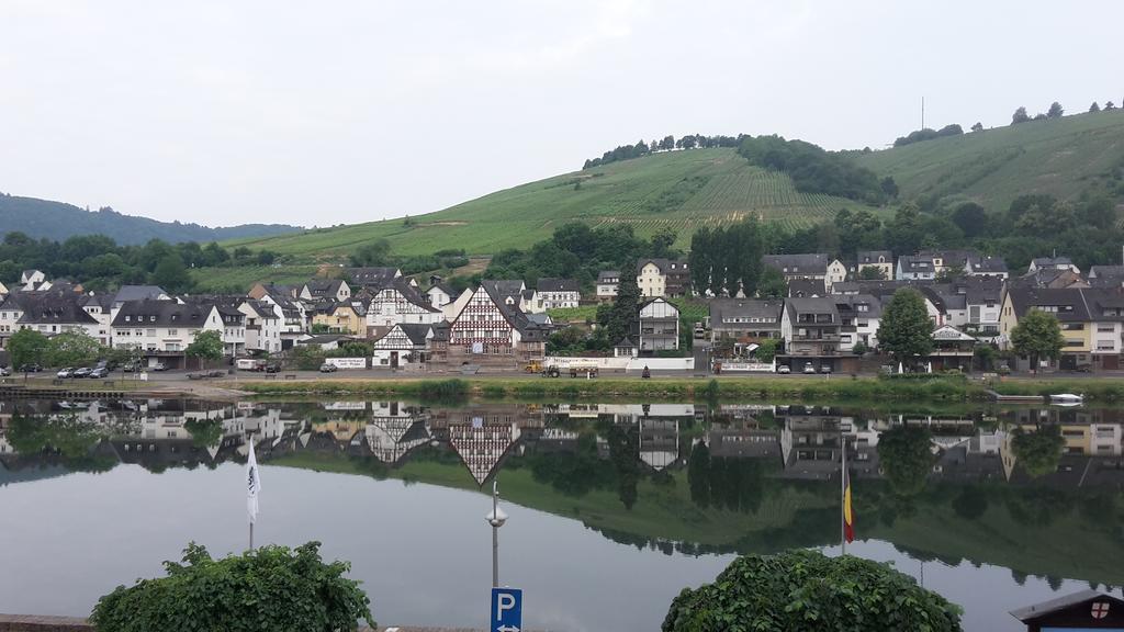 Mosel View Old Town Apartments Zell Zimmer foto
